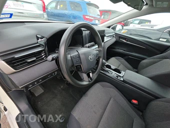 2025 Toyota Camry LE - miniatura 10