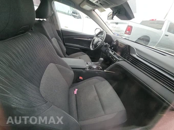 2025 Toyota Camry LE - miniatura 8