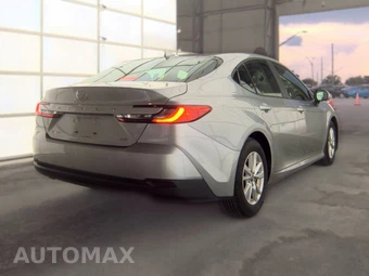 2025 Toyota Camry LE - miniatura 4