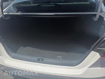 2025 Toyota Camry LE - miniatura 19