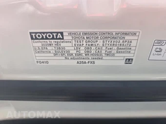 2025 Toyota Camry LE - miniatura 5