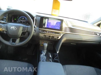 2025 Toyota Camry LE - miniatura 12