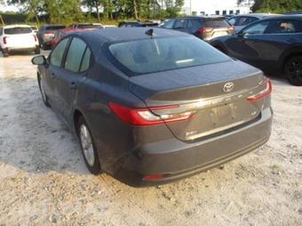 2025 Toyota Camry LE - miniatura 13
