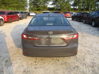 2025 Toyota Camry LE - miniatura 2