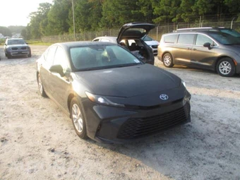 2025 Toyota Camry LE - miniatura 4