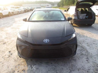 2025 Toyota Camry LE - miniatura 5