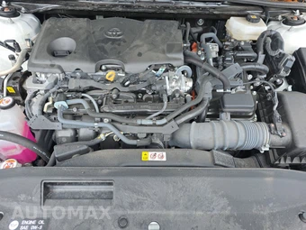 2025 Toyota Camry LE - miniatura 15