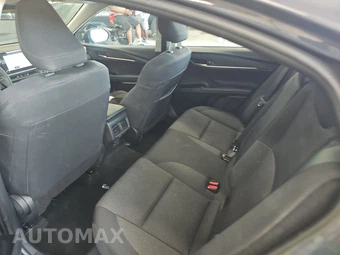 2025 Toyota Camry LE - miniatura 33