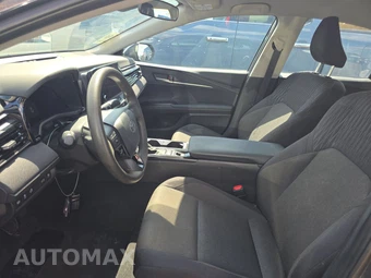 2025 Toyota Camry LE - miniatura 7