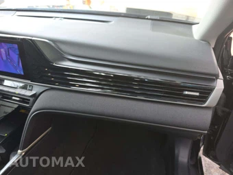 2025 Toyota Camry LE - miniatura 19