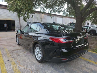2025 Toyota Camry LE - miniatura 2