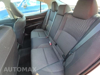 2025 Toyota Camry LE - miniatura 13