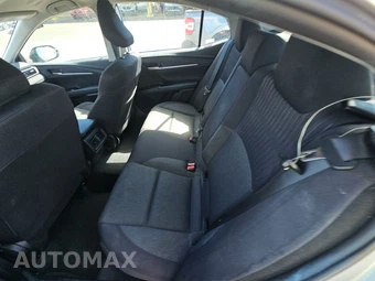 2025 Toyota Camry LE - miniatura 13