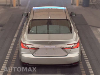 2025 Toyota Camry LE - miniatura 5