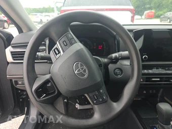 2025 Toyota Camry LE - miniatura 10