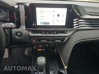 2025 Toyota Camry LE - miniatura 11