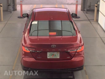 2025 Toyota Camry LE - miniatura 5