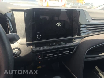 2025 Toyota Camry LE - miniatura 11