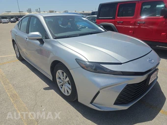 2025 Toyota Camry LE - miniatura 3