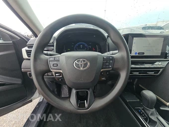 2025 Toyota Camry LE - miniatura 10