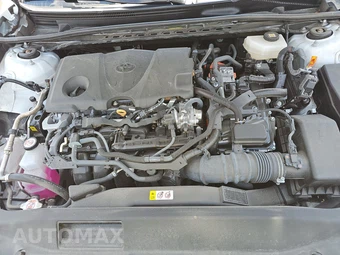 2025 Toyota Camry LE - miniatura 15
