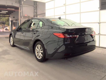2025 Toyota Camry LE - miniatura 6