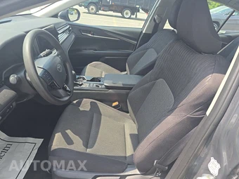 2025 Toyota Camry LE - miniatura 7