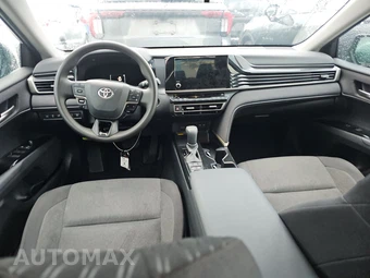 2025 Toyota Camry LE - miniatura 11