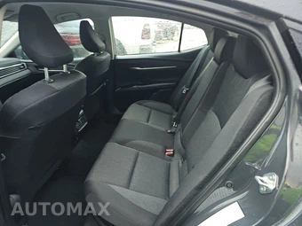 2025 Toyota Camry LE - miniatura 13