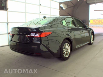 2025 Toyota Camry LE - miniatura 4