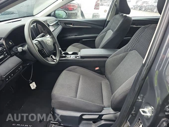 2025 Toyota Camry LE - miniatura 7