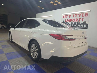 2025 Toyota Camry LE - miniatura 2
