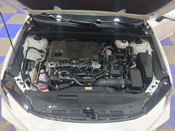 2025 Toyota Camry LE - miniatura 25