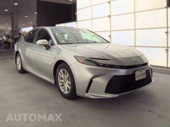 2025 Toyota Camry LE - miniatura 4