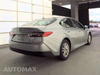 2025 Toyota Camry LE - miniatura 5