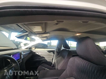 2025 Toyota Camry LE - miniatura 17