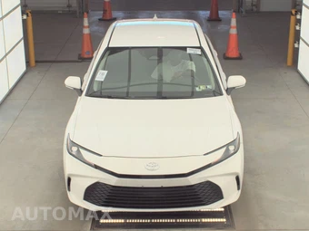 2025 Toyota Camry LE - miniatura 2