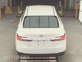2025 Toyota Camry LE - miniatura 5