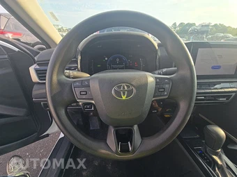 2025 Toyota Camry LE - miniatura 10