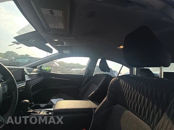 2025 Toyota Camry LE - miniatura 17