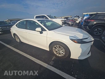 2025 Toyota Camry LE - miniatura 3