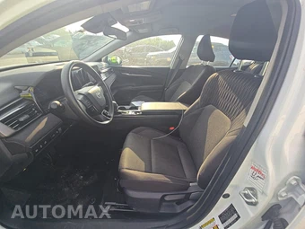 2025 Toyota Camry LE - miniatura 7