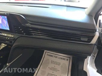 2025 Toyota Camry LE - miniatura 19