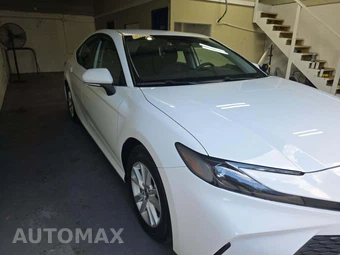 2025 Toyota Camry LE - miniatura 4