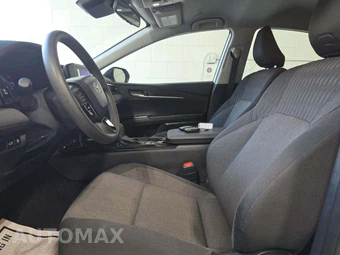 2025 Toyota Camry LE - miniatura 6