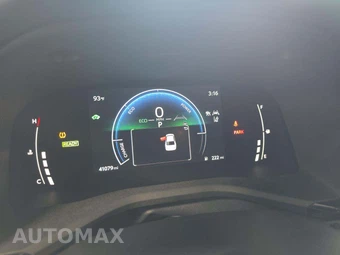 2025 Toyota Camry LE - miniatura 9