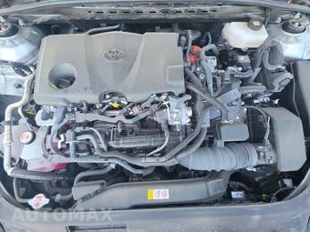 2025 Toyota Camry LE - miniatura 15