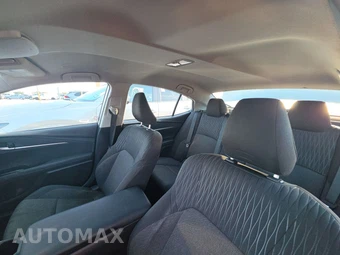 2025 Toyota Camry LE - miniatura 17