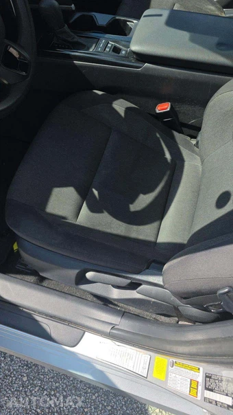 2025 Toyota Camry LE - miniatura 26