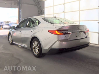 2025 Toyota Camry LE - miniatura 6
